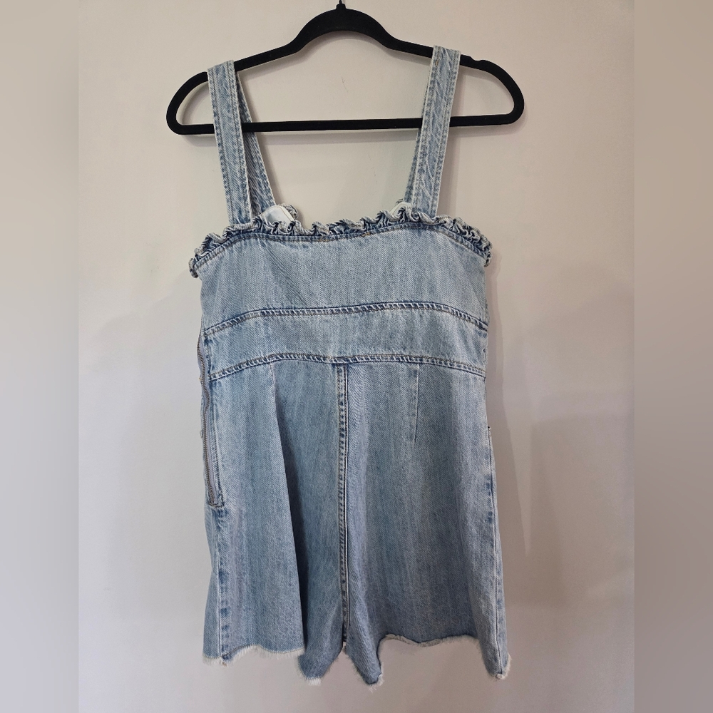 Blue Blush Denim Romper Size Large - Picture 4 of 9